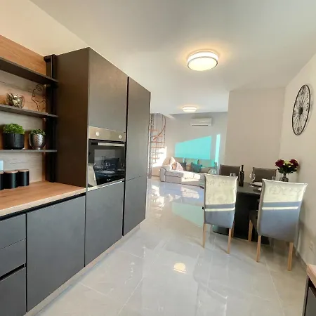 Apartment Anchora - Near Family-friendly *