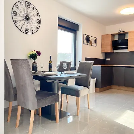 Anchora - Near Family-friendly Apartment Pjescana Uvala