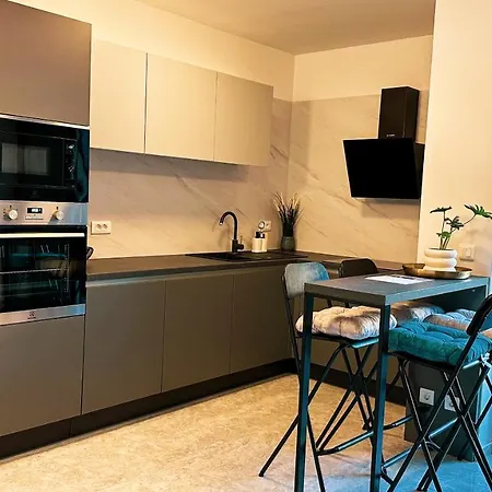 Apartment Anchora - Near Family-friendly Pjescana Uvala