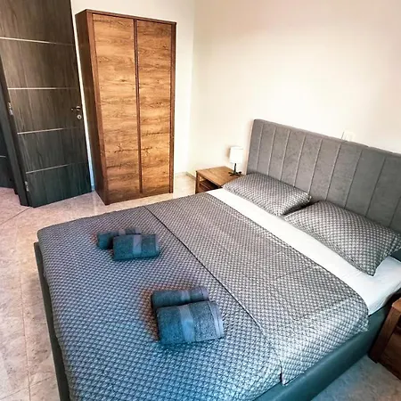 Apartment Anchora - Near Family-friendly *