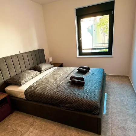 Anchora - Near Family-friendly