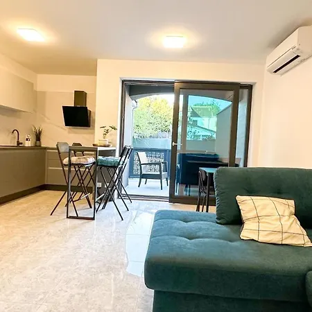 Anchora - Near Family-friendly